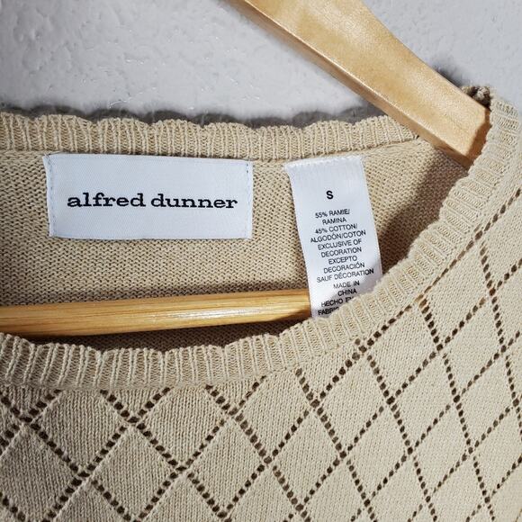Alfred Dunner Small Crocheted front sweater In great used condition - Picture 5 of 10